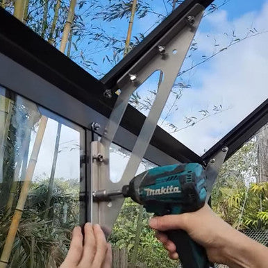 B02 Eave Brace