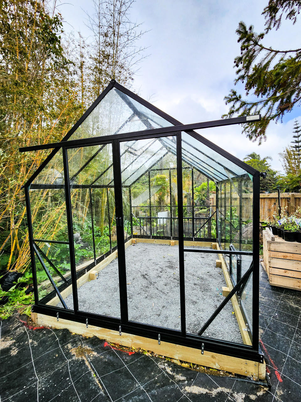 Winter Gardenz 8x10ft (2.6x3.2m) Glasshouse 4mm Toughened Glass